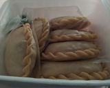 Foto langkah ke 5 dari resep Pastel Renyah Tanpa Telur dan Bisa Frozen.