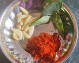 A picture of step 1 of Dahi Tikhari.