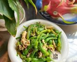 Hình bước làm 4 của món Bí Nụ Xào Nấm Hoàng Kim Chay