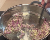 Foto del paso 1 de la receta: Merluza, habitas y sopa de guisantes