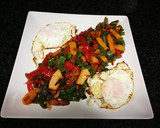 Foto del paso 3 de la receta: Pisto diferente con huevos camperos