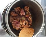 A picture of step 1 of Potato stew chicken.