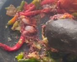 Foto langkah ke 2 dari resep Sambal Kukus Terong Bulat.