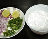 A picture of step 2 of Kanda Poha.