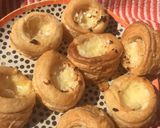 A picture of step 4 of Vegan Cheese and Onion Vol au Vent Pies 🌱.