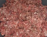 A picture of step 1 of Beef cheese burger.
