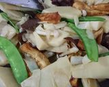 Hình bước làm 2 của món Măng xào chay