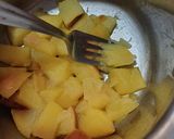 A picture of step 2 of Apple stew.