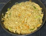 A picture of step 6 of Chicken and Egg Spaghetti Stir Fry.