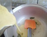 A picture of step 3 of Kadhi pakora.