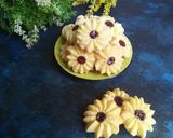 Foto langkah ke 5 dari resep Blueberry Spritz Cookies.