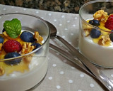 Foto del paso 1 de la receta: Crema de requesón con yogur y frutos rojos
