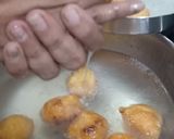 A picture of step 5 of Dahi Vada.