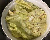 Une image de l'étape 1 de Salade d'endives et Castelfranco aux pignons de pin et leerdammer.