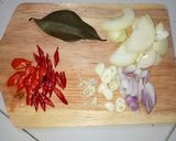 Foto langkah ke 2 dari resep Tumis Kangkung Saus Tiram.