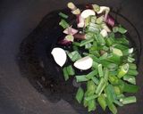 Foto del paso 3 de la receta: Fideos al huevo con pimentón ahumado y salsa de tomate con osobuco desgrasado
