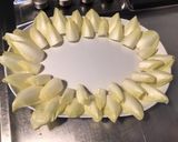 Une image de l'étape 8 de Salade d'endives au concombre et oignon rouge sauce ciboulette.