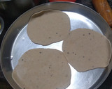 மிளகு பூரி ரெசிபி ஸ்டேப் 2 புகைப்படம்