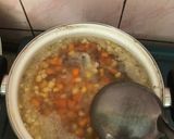 Foto langkah ke 2 dari resep Sop Jagung Telur.