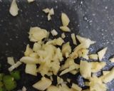 Foto langkah ke 1 dari resep Nasi goreng kampung ala nenek.