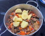 Foto del paso 5 de la receta: Guiso de Níscalos con patatas