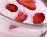 A picture of step 2 of Strawberry Smoothie.