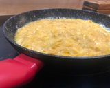Foto del paso 4 de la receta: Tortilla de patatas con patatas de bolsa