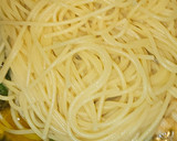 Foto del paso 4 de la receta: Espaguetis con verduras y ajos