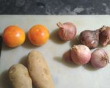 A picture of step 1 of Crab potato gravy.