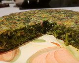 Foto del paso 4 de la receta: Tortilla serrana de espinacas y calabacín