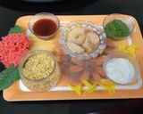 A picture of step 2 of Dahi bade.