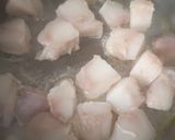 Foto del paso 1 de la receta: Cazuela de rape y fideos