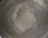 Foto langkah ke 1 dari resep Bihun Goreng Jamur Kuping.