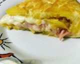 Foto del paso 7 de la receta: Tortilla de patatas rellena de jamón York y queso