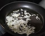 Foto del passaggio 2 della ricetta Pollo alla curcuma