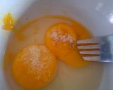 Foto langkah ke 5 dari resep Pentol Telur Goreng.