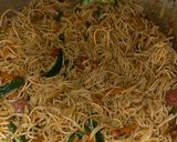 A picture of step 6 of Stir fried spaghetti.