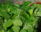 Foto langkah ke 2 dari resep Sayur Bening Kelor Ubi Labu.