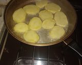 Foto del paso 2 de la receta: Filete de Merluza con papas fritas