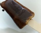 A picture of step 5 of Choco bar ice cream.