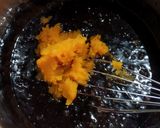 Foto langkah ke 5 dari resep Pine Cone Pumpkin Brownies.