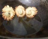 A picture of step 3 of Bird namkeen.