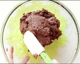 Foto langkah ke 4 dari resep KUE KERING BIJI KOPI | COFFEE BEAN COOKIES Isi Choco Chips.