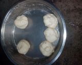 A picture of step 8 of Kulcha and bhuna chicken masala.