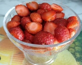 Foto del paso 1 de la receta: Fresas maceradas en vinagre
