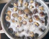 Hình bước làm 1 của món Cút lộn xào me