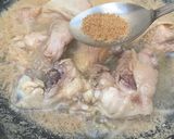 Foto langkah ke 4 dari resep Ayam kecap saus lada hitam.