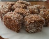 Fibriyás mikrós Kókuszos “mézes” háromszögek keto GM recept fázis 2 fotója