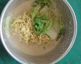Foto langkah ke 4 dari resep Indomie Susu.