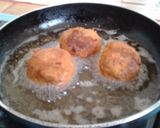 Foto del paso 9 de la receta: Bolitas de acelga y papa apanadas